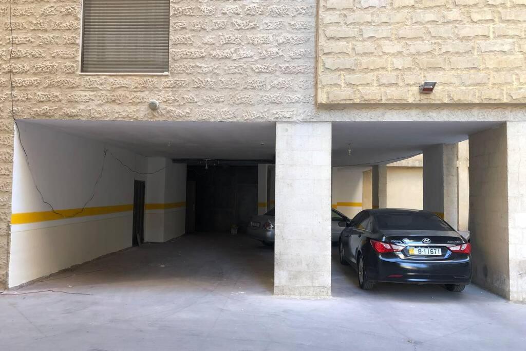 Luxury Apartment In Awesome Location In Amman Exterior photo