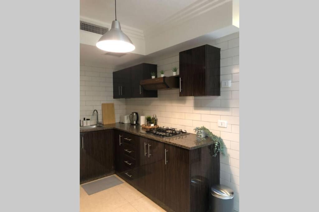 Luxury Apartment In Awesome Location In Amman Exterior photo